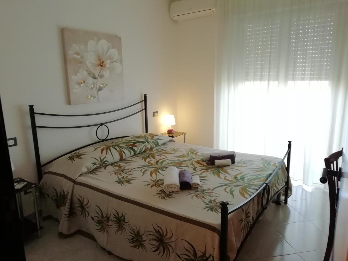 Bed and Breakfast Da Luigi Locazioni Brevi Turistiche Monopoli Exterior foto